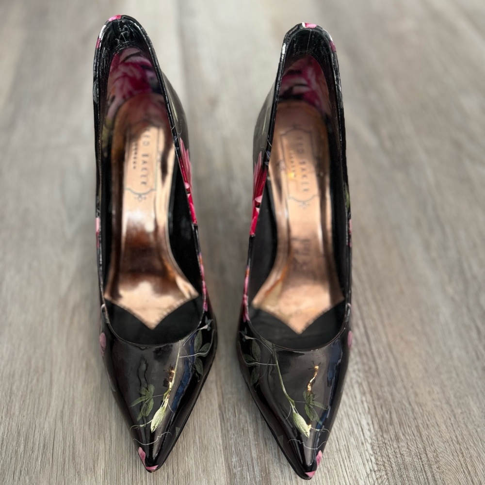 Ted Baker Black Patent Leather Floral Heels Pumps - Picture 7 of 11